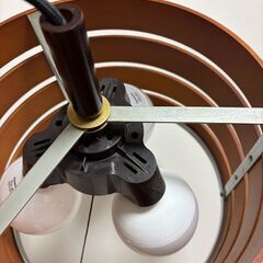 木製 ペンダントライト ３灯の画像