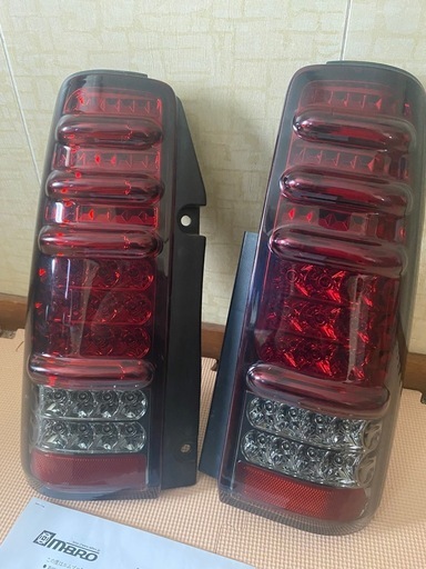 ジムニーJB23W テールランプ　エムブロ