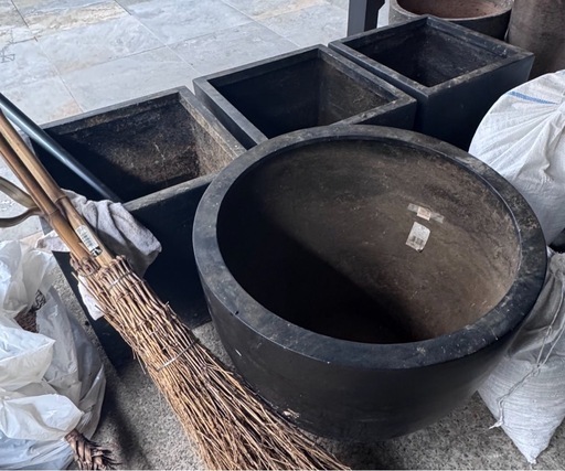 4つセット植木鉢大きめ