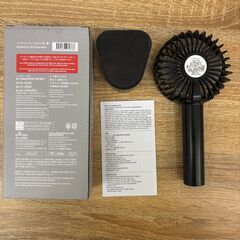 DAISO ダイソー ハンディファン スタンド付き ブラック USB充電 Type-C対応 卓上 扇風機 ハンディ扇風機 取扱説明書・箱付きの画像