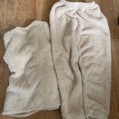 【美品】ペアルック　クマ　もこもこルームウェア　パジャマの画像