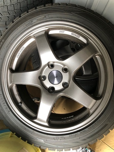 215/50-17 WM02エンケイPF05　フォルクスワーゲン　ゴルフ　スタッドレス