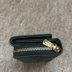 新品三つ折財布の画像
