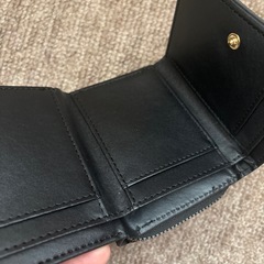 新品三つ折財布の画像