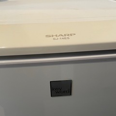 SHARP製冷蔵庫の画像