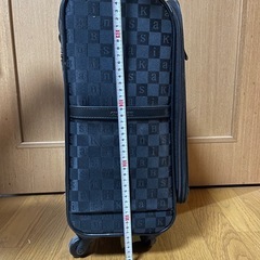 スーツケース　キャリーカートの画像