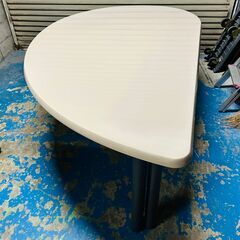 VICTOR ダイニングテーブル Around The Big Table ビクター 25J 北TO1の画像
