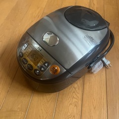 炊飯器の画像