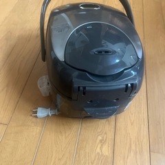 炊飯器の画像