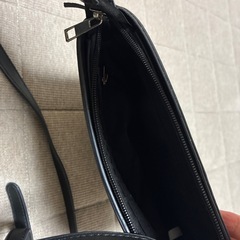 黒ショルダーバッグの画像