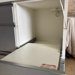 食器棚
の画像