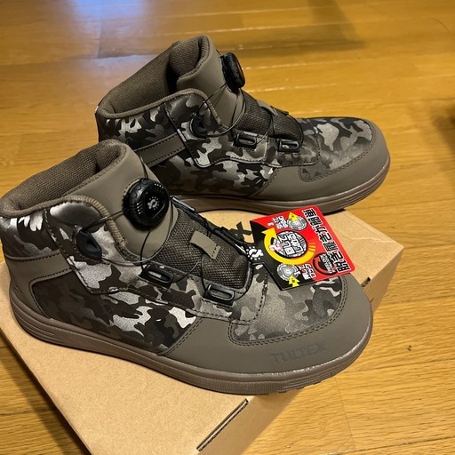 タルテックス　ダイヤル式ミドルカットセーフティシューズ