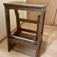 木製　踏み台の画像