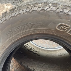ランクル等に　ヨコハマ　ジオランダーA／T LT215/85R16 115/112R 10PR 4本セット　バリ溝
の画像