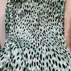 試着のみ　H&M ゆったりブラウス　サイズ36の画像
