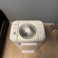 アイリスオーヤマ衣類乾燥機の画像