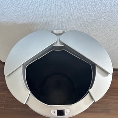 【値下げしました】自動開閉ゴミ箱45L袋対応の画像