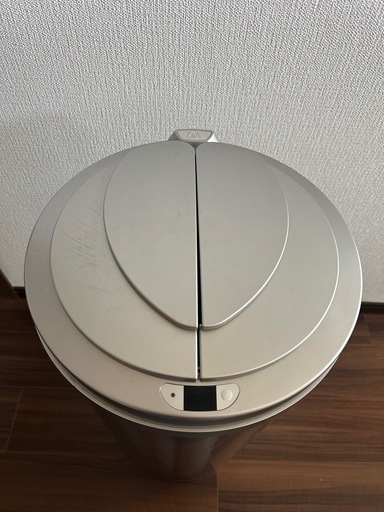 【値下げしました】自動開閉ゴミ箱45L袋対応