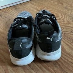 ランニングシューズ🏃スニーカー👟靴シューズPUMAプーマメンズ👱‍♂️トレーニング🏋️‍♀️軽量サイズ28cm黒の画像