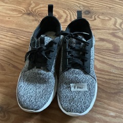 ランニングシューズ🏃スニーカー👟靴シューズPUMAプーマメンズ👱‍♂️トレーニング🏋️‍♀️軽量サイズ28cm黒の画像