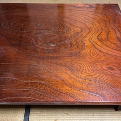 木製テーブル
の画像