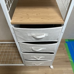 収納ラックの画像