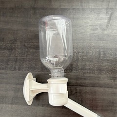 ペット給水器　水飲み器  商談中
の画像