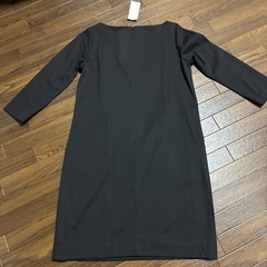 UNIQLO ブラック Lサイズ ポンチ　ワンピース　七分袖 黒　定価3,990円の画像