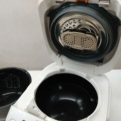 品質保証☆配達有り！22000円(税別）象印 3合炊き 圧力IHジャー炊飯器 2025年製 ホワイトの画像
