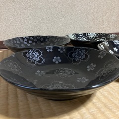 かわいい　花柄　お皿　4枚の画像