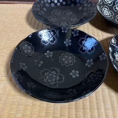 かわいい　花柄　お皿　4枚の画像
