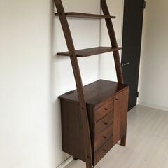 天然木シェルフキャビネットの画像