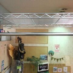 ①3段 スチールラック ハンガーポール付 幅90㎝ 奥行45㎝ 高さ180㎝ 棚板3枚  キャスター付 ハンガーラック  札幌市 西岡店の画像