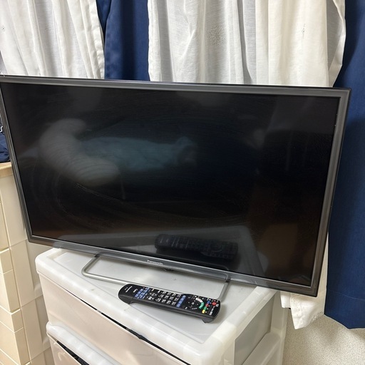 Panasonic 32型　テレビ