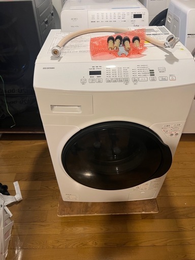 美品　アイリスオーヤマ　2023年製　コンパクトCDK832 ドラム式洗濯乾燥機
