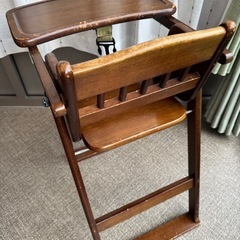 ベビーハイチェアの画像