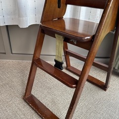 ベビーハイチェアの画像