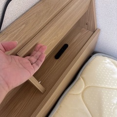ダブルベッドの画像