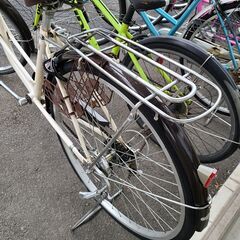 J1642【リユースのサカイ柏店】 asahi　アサヒサイクル　シティサイクル　La sienne　ラジェンヌ　アイボリー　26インチ　6段変速　オートライト　クリーニング、簡易メンテナンス済み　★店頭にて試乗可★  中古自転車 　流山市 中古自転車 松戸市 中古自転車 我孫子市 中古自転車 船橋市 中古自転車 守谷市 中古自転車 取手市 中古自転車　参考価格35,200円の画像