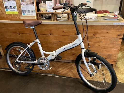 【後輪タイヤ・後輪チューブ新品！】ダイナモライト付き　6段変速　20インチ折りたたみ自転車　ホワイト