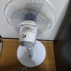 2018年製 リビング扇風機 風量調整 タイマー リズム風 自動首振りの画像