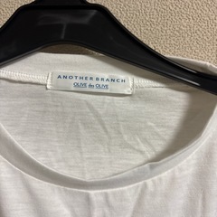 新品オリーブの服の画像