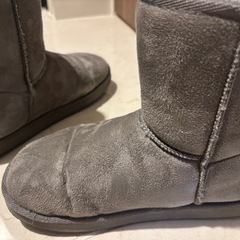 ムートンブーツ　グレー　おしゃれ　シューズ　の画像