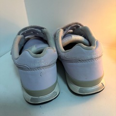 ニューバランス　キッズスニーカーの画像