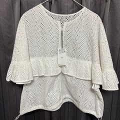 YAMADAYA 定価18000円 新品タグ付き　カーディガン　38サイズ(M相当) の画像