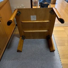 折り畳み机の画像