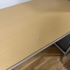 シンプルな作業デスク（無料・使用感あり）の画像