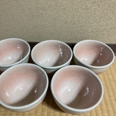 ピンクの小鉢5個の画像