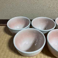 ピンクの小鉢5個の画像