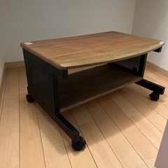 パソコンデスクの画像